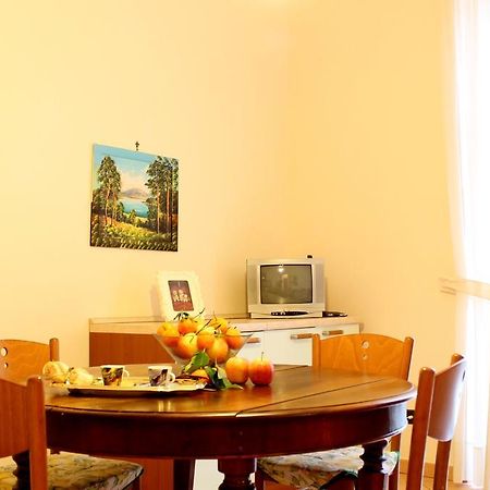 House Betty By Holiday World Albisola Superiore Buitenkant foto